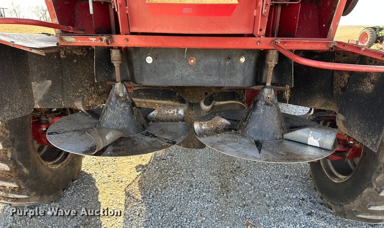 image for item DV0776 1996 Case IH 2166 combine