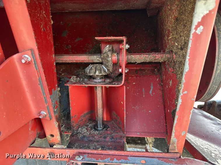 image for item DV0776 1996 Case IH 2166 combine