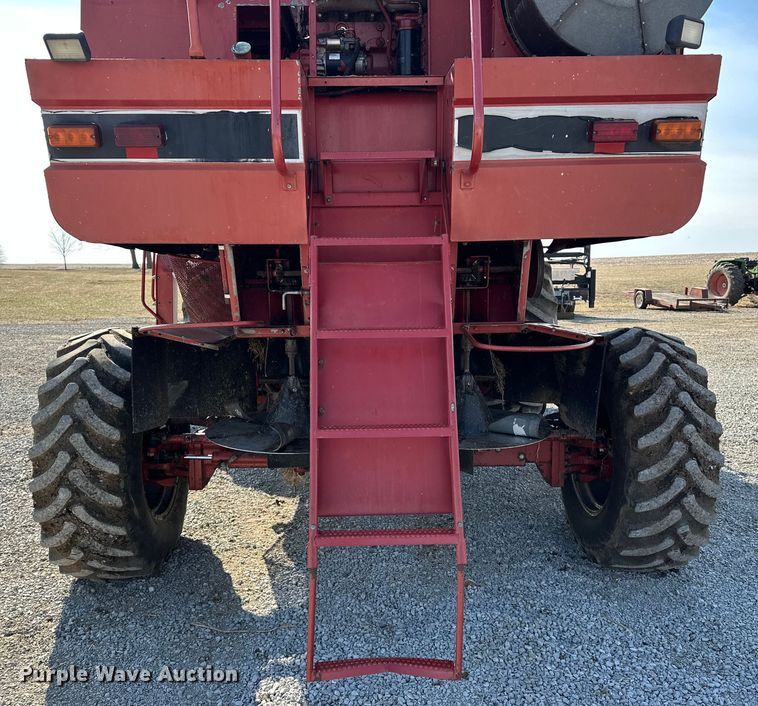 image for item DV0776 1996 Case IH 2166 combine