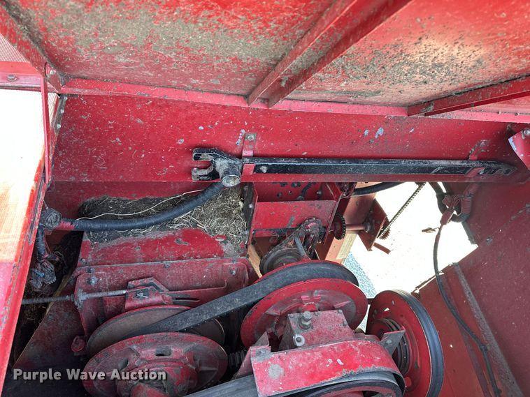 image for item DV0776 1996 Case IH 2166 combine