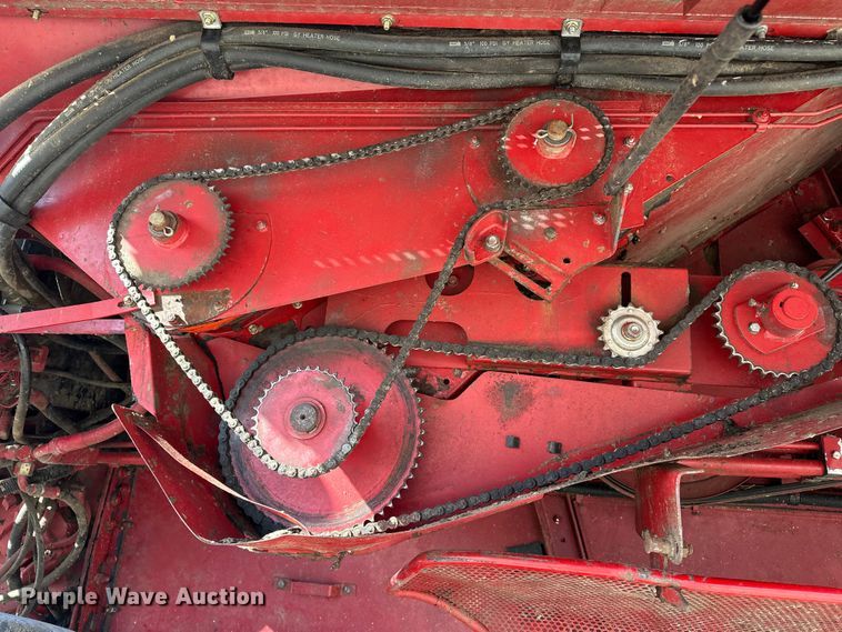 image for item DV0776 1996 Case IH 2166 combine
