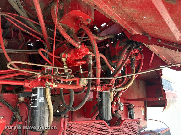 image for item DV0776 1996 Case IH 2166 combine