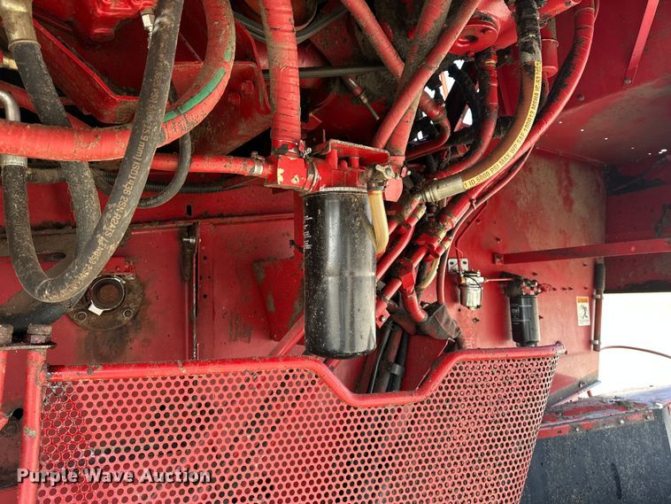 image for item DV0776 1996 Case IH 2166 combine