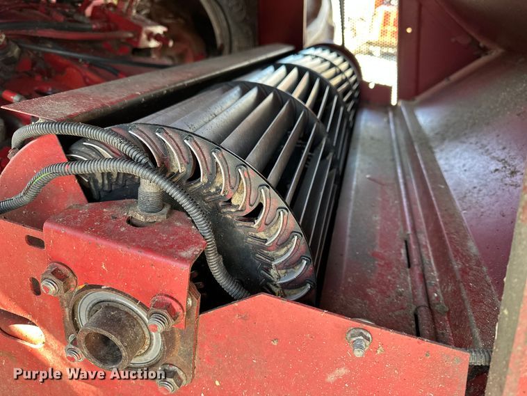 image for item DV0776 1996 Case IH 2166 combine