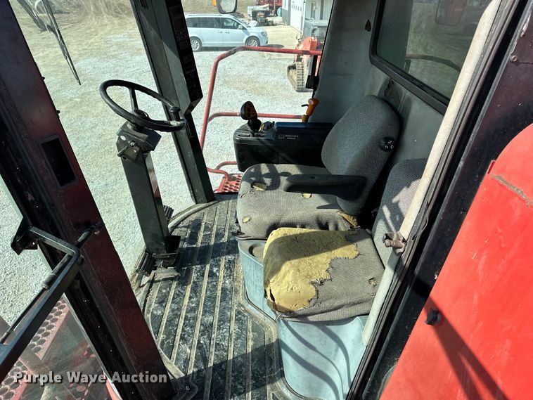 image for item DV0776 1996 Case IH 2166 combine