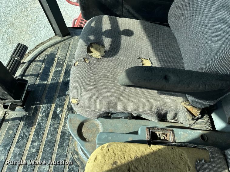 image for item DV0776 1996 Case IH 2166 combine