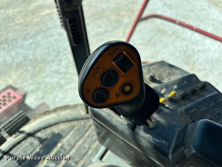 image for item DV0776 1996 Case IH 2166 combine