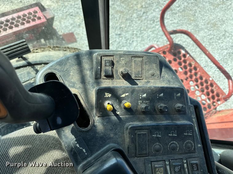 image for item DV0776 1996 Case IH 2166 combine
