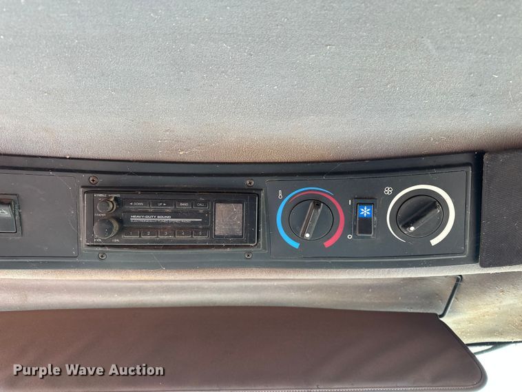 image for item DV0776 1996 Case IH 2166 combine