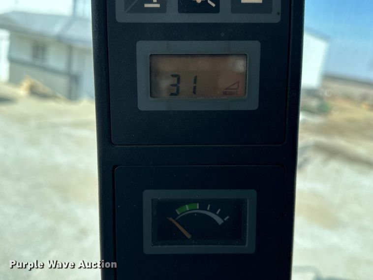 image for item DV0776 1996 Case IH 2166 combine