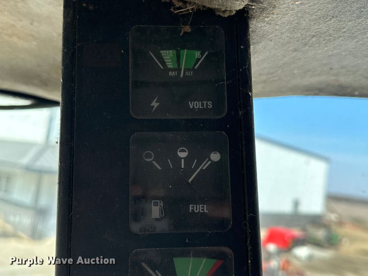 image for item DV0776 1996 Case IH 2166 combine