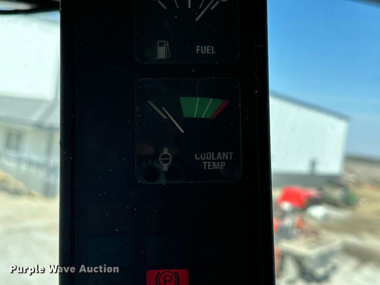 image for item DV0776 1996 Case IH 2166 combine