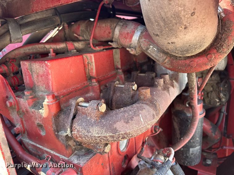 image for item DV0776 1996 Case IH 2166 combine