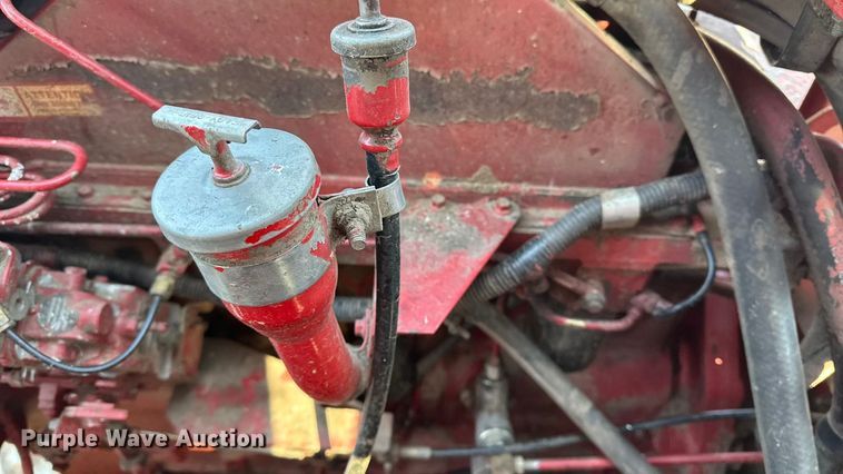 image for item DV0776 1996 Case IH 2166 combine