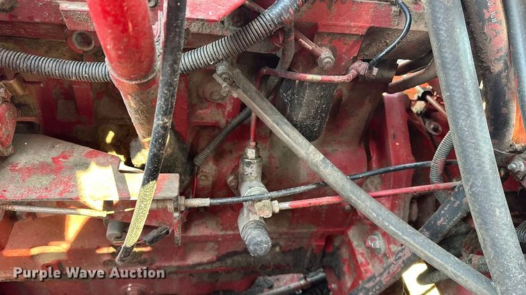 image for item DV0776 1996 Case IH 2166 combine