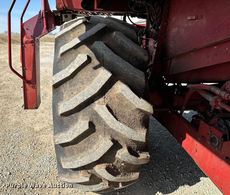 image for item DV0776 1996 Case IH 2166 combine