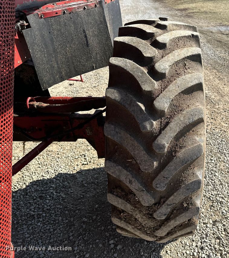 image for item DV0776 1996 Case IH 2166 combine
