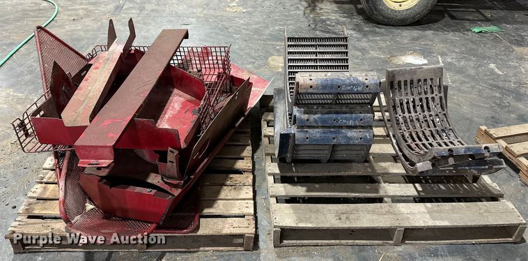 image for item DV0776 1996 Case IH 2166 combine