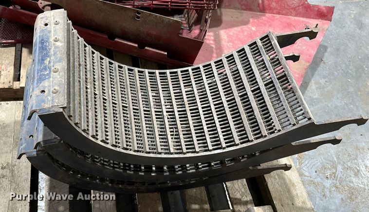 image for item DV0776 1996 Case IH 2166 combine