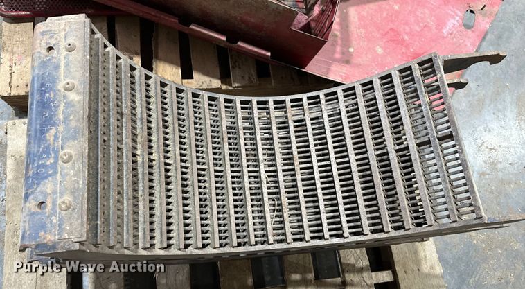 image for item DV0776 1996 Case IH 2166 combine