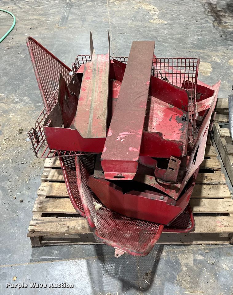 image for item DV0776 1996 Case IH 2166 combine