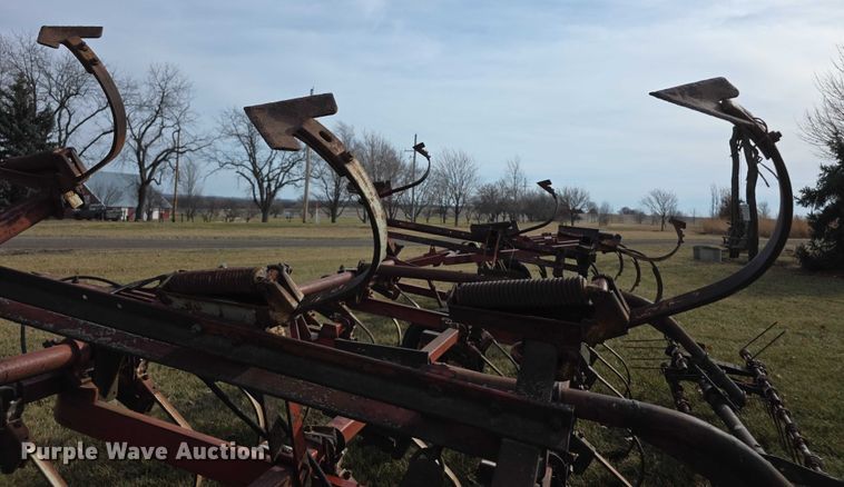 image for item DZ3857 International Harvester 45 Vibra Shank Cultivator field cultivator