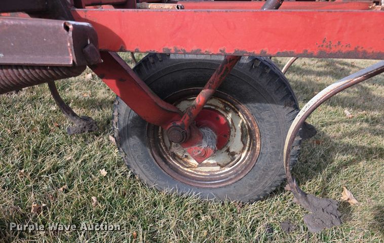 image for item DZ3857 International Harvester 45 Vibra Shank Cultivator field cultivator