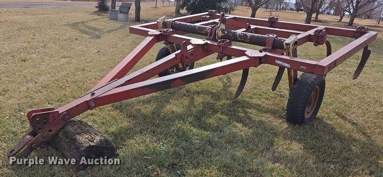 image for item DZ3858 International Harvester chisel