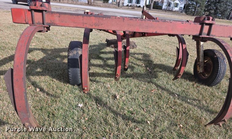 image for item DZ3858 International Harvester chisel