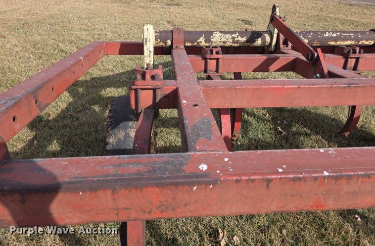 image for item DZ3858 International Harvester chisel