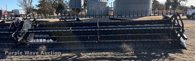 image for item DZ4984 2015 Macdon FD75 flex draper head