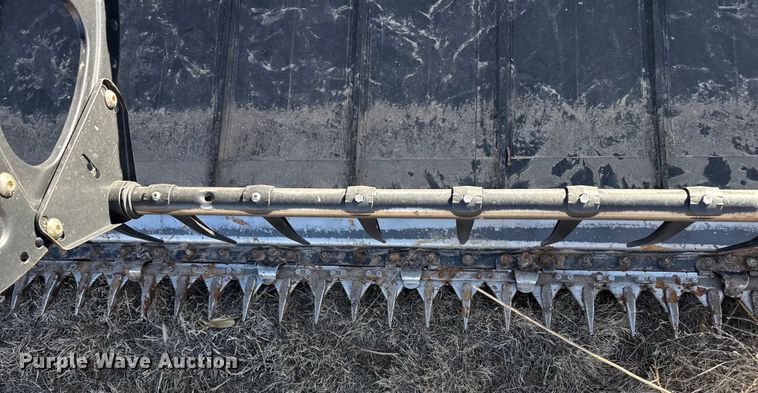 image for item DZ4984 2015 Macdon FD75 flex draper head