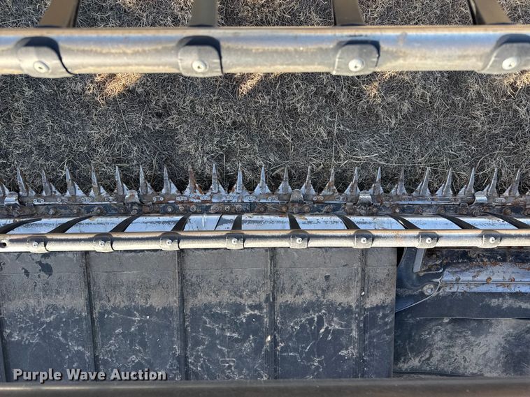 image for item DZ4984 2015 Macdon FD75 flex draper head