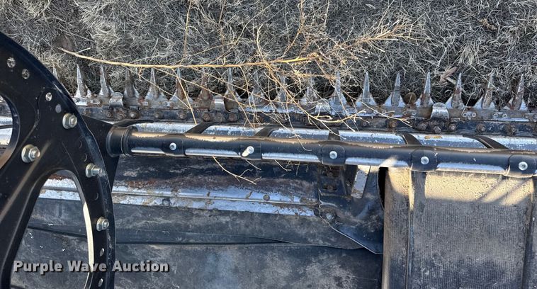 image for item DZ4984 2015 Macdon FD75 flex draper head