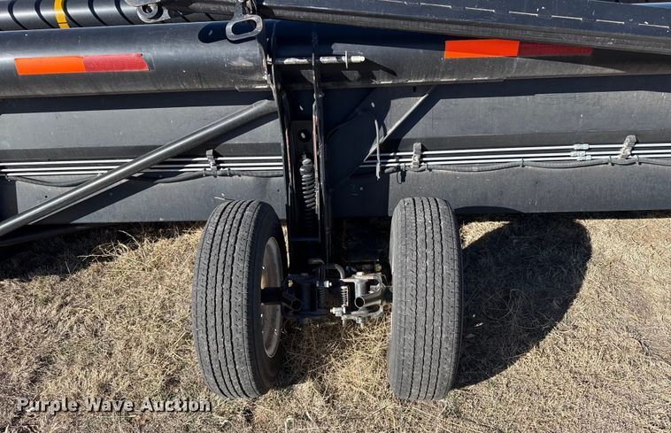 image for item DZ4984 2015 Macdon FD75 flex draper head