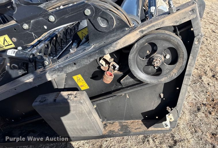 image for item DZ4984 2015 Macdon FD75 flex draper head