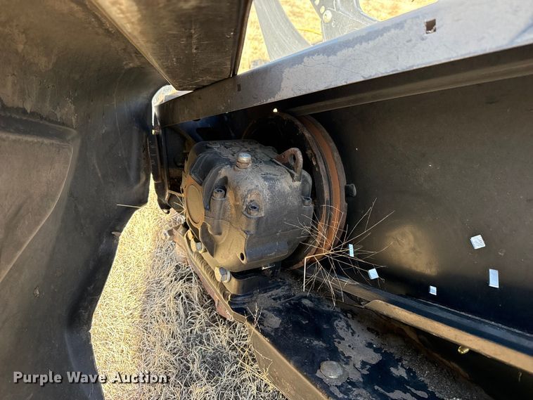 image for item DZ4984 2015 Macdon FD75 flex draper head