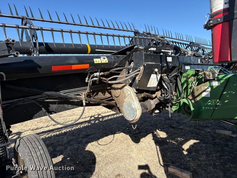 image for item DZ4984 2015 Macdon FD75 flex draper head