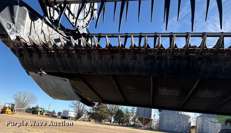 image for item DZ4984 2015 Macdon FD75 flex draper head