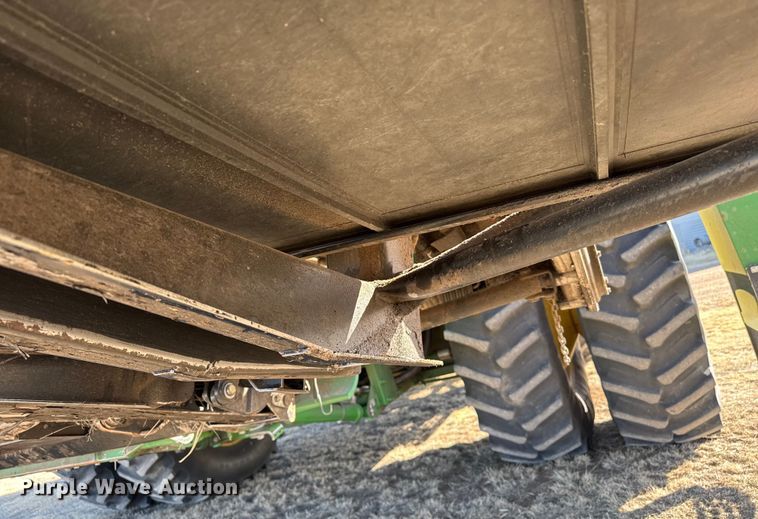 image for item DZ4984 2015 Macdon FD75 flex draper head