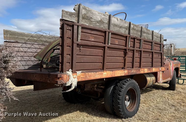 image for item DZ4996 Chevrolet 6400 grain truck