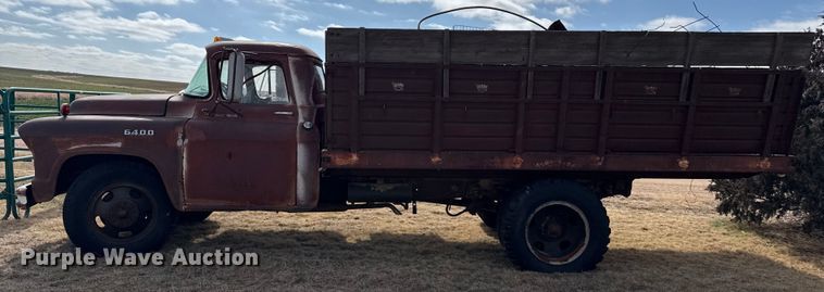 image for item DZ4996 Chevrolet 6400 grain truck