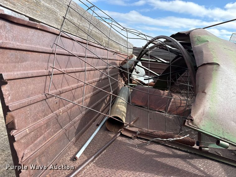 image for item DZ4996 Chevrolet 6400 grain truck