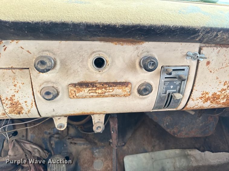 image for item DZ4996 Chevrolet 6400 grain truck