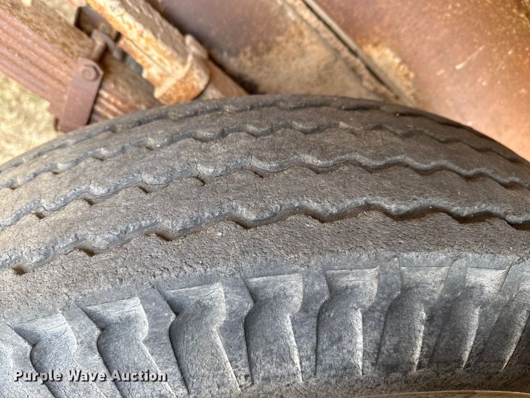 image for item DZ4996 Chevrolet 6400 grain truck