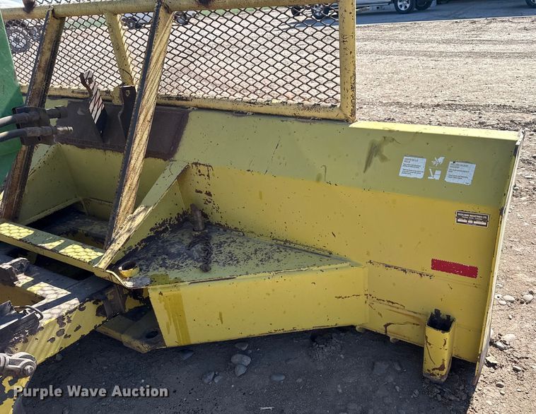 image for item DZ5010 1996 John Deere 8770 4WD tractor