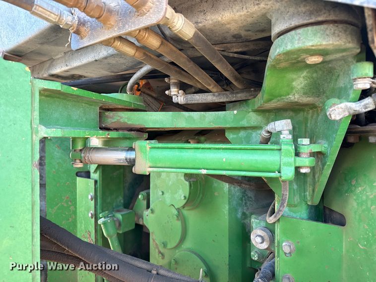 image for item DZ5010 1996 John Deere 8770 4WD tractor