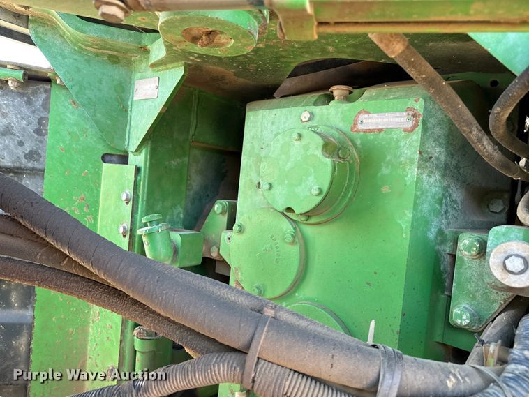 image for item DZ5010 1996 John Deere 8770 4WD tractor