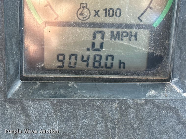 image for item DZ5010 1996 John Deere 8770 4WD tractor