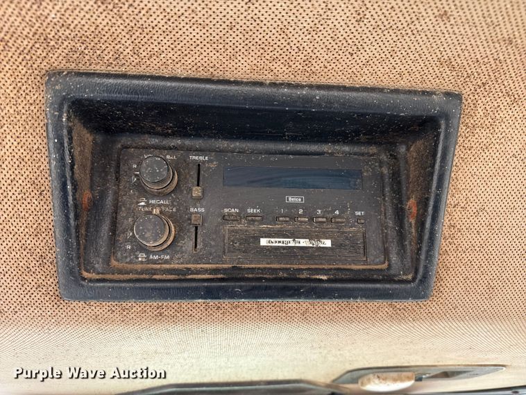 image for item DZ5010 1996 John Deere 8770 4WD tractor